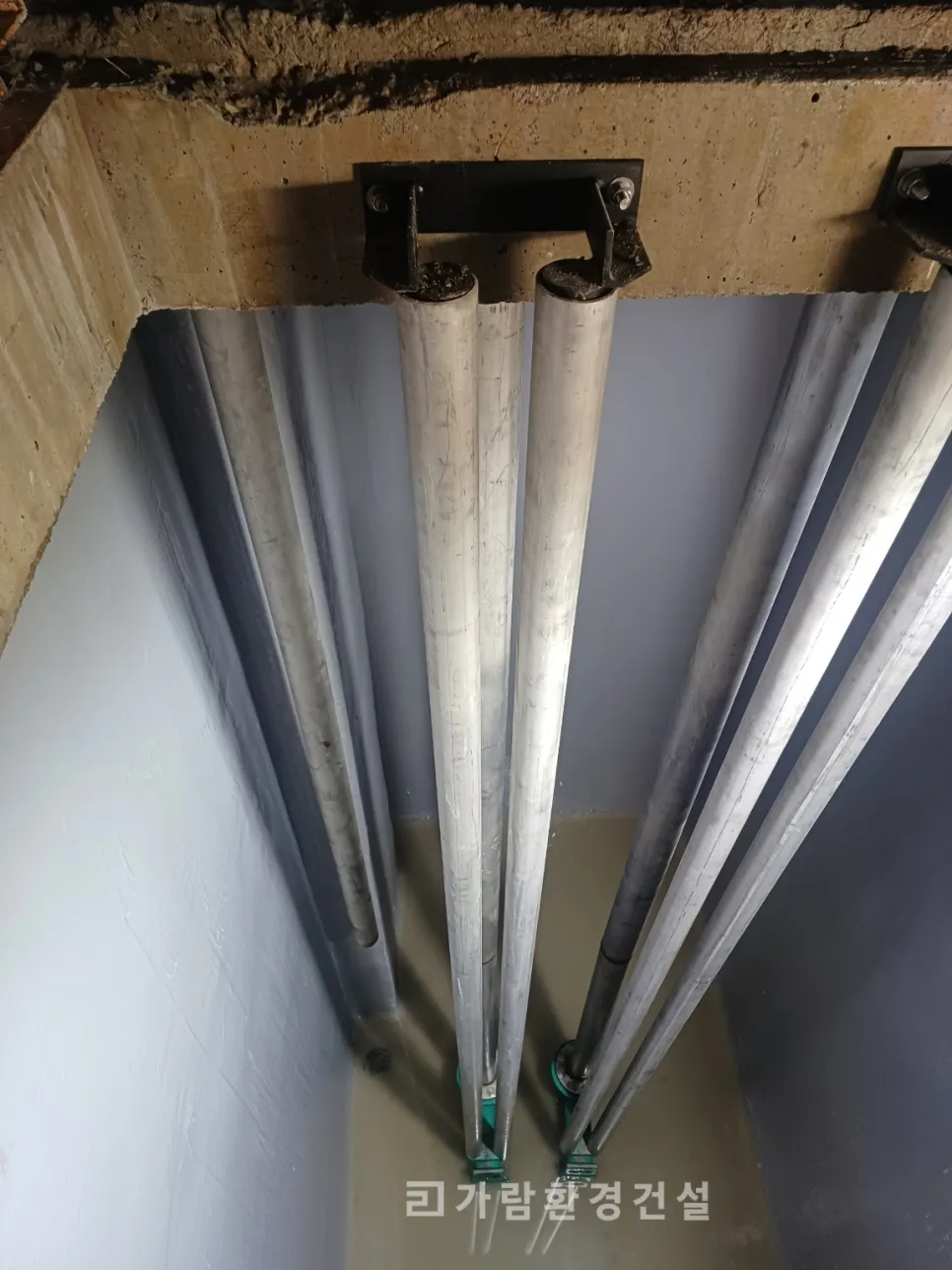 펌프 가이드레일