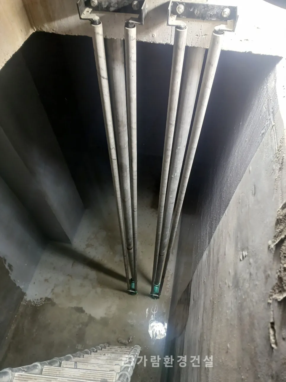 펌프 가이드레일