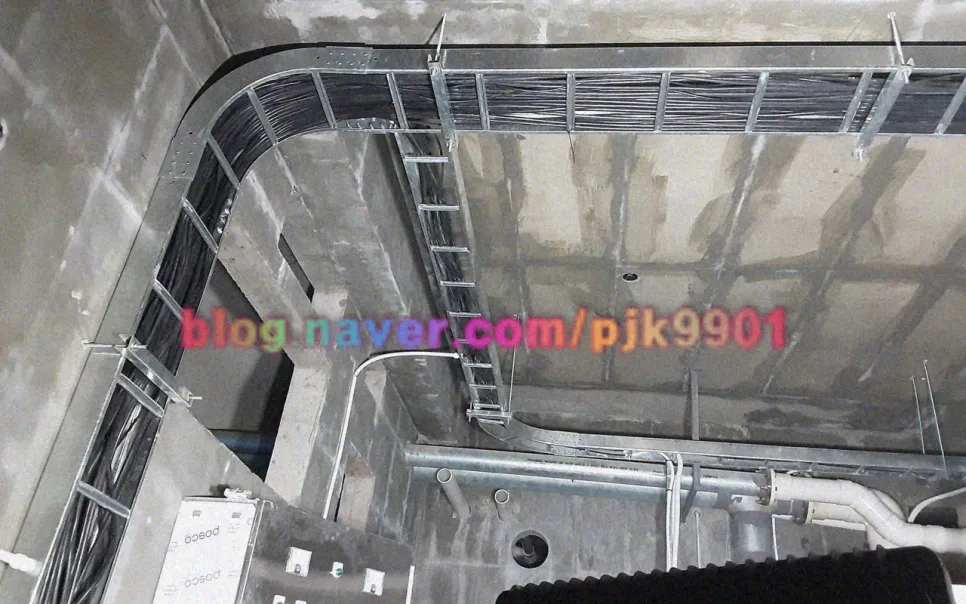 맨홀 설치 후 바닥