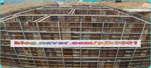 거푸집 내부 철근 배근 전경