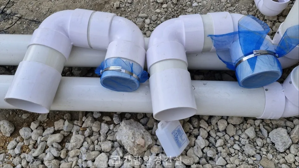 덕트배관 모기장